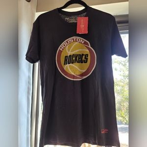 NWT Houston Rockets Tshirt
